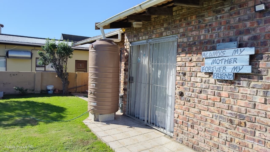 3 Bedroom Property for Sale in Wavecrest Eastern Cape